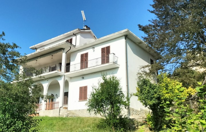 Villa in vendita in Monferrato, Villadeati